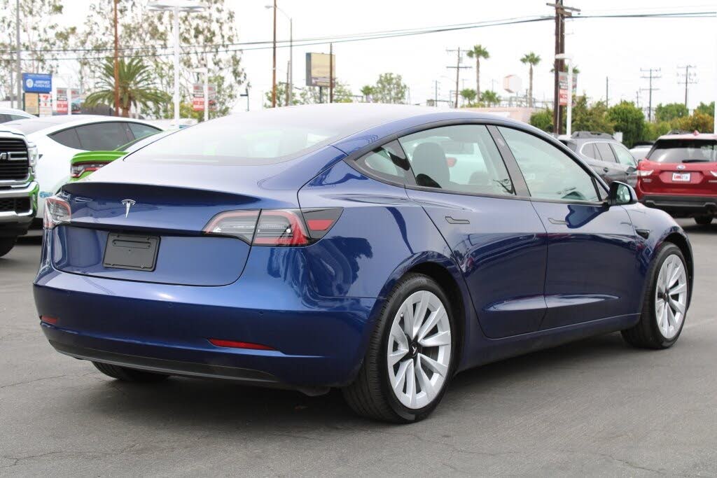 2021 TESLA Model 3 Standard Range Plus RWD