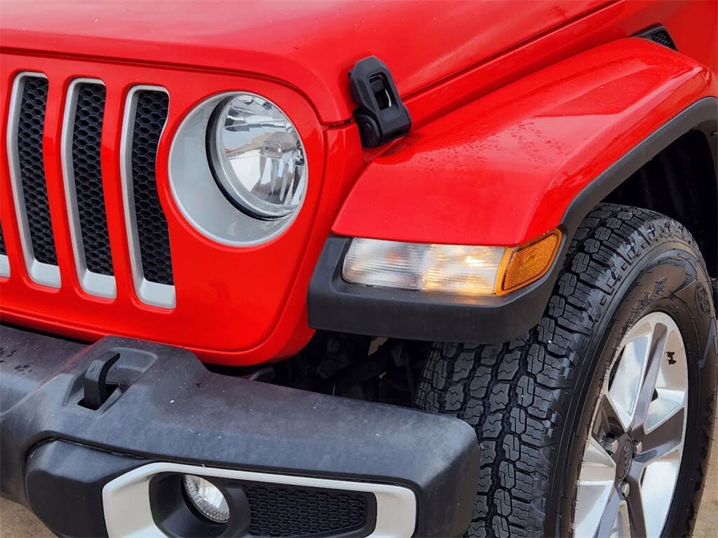 2021 JEEP WRANGLER UNLIMITED SAHARA 4WD RED