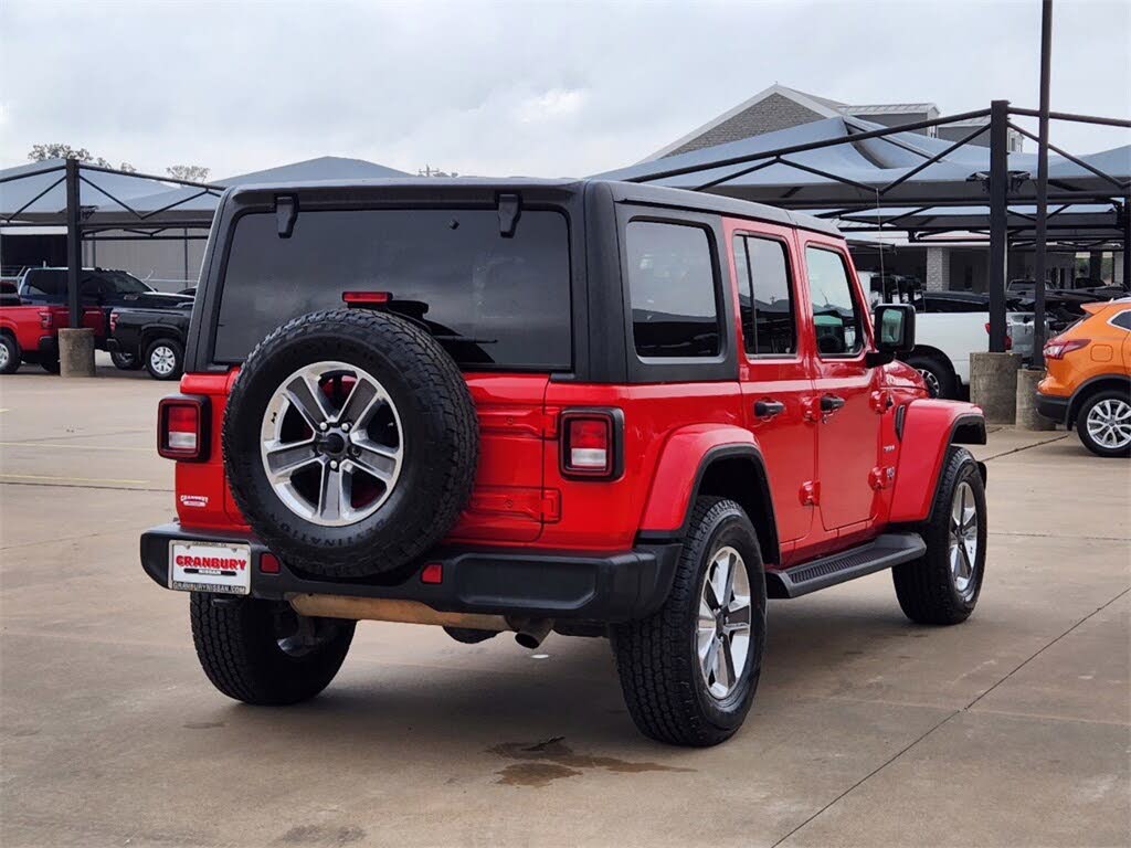 2021 JEEP WRANGLER UNLIMITED SAHARA 4WD RED