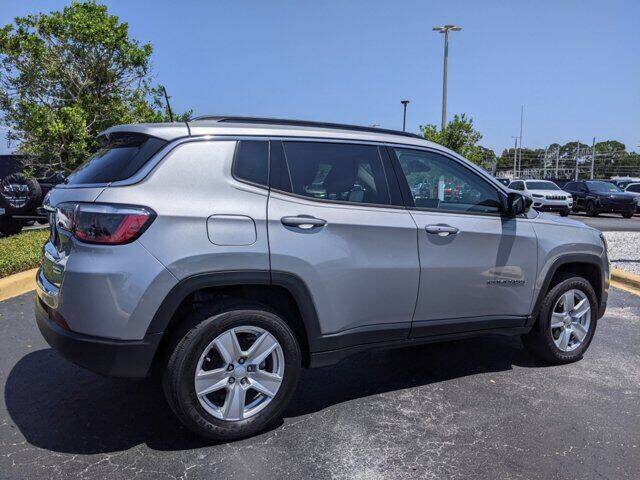 2022 JEEP COMPASS 4x4 Latitude 4dr SUV GR