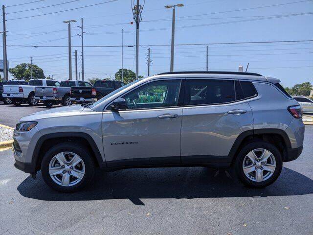 2022 JEEP COMPASS 4x4 Latitude 4dr SUV GR