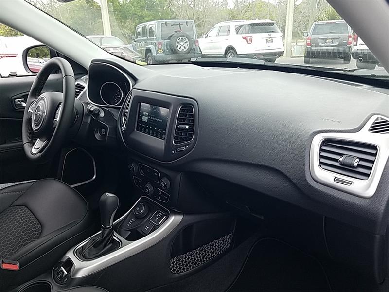 2019 JEEP COMPASS LIMITED 4X4 (silver) 