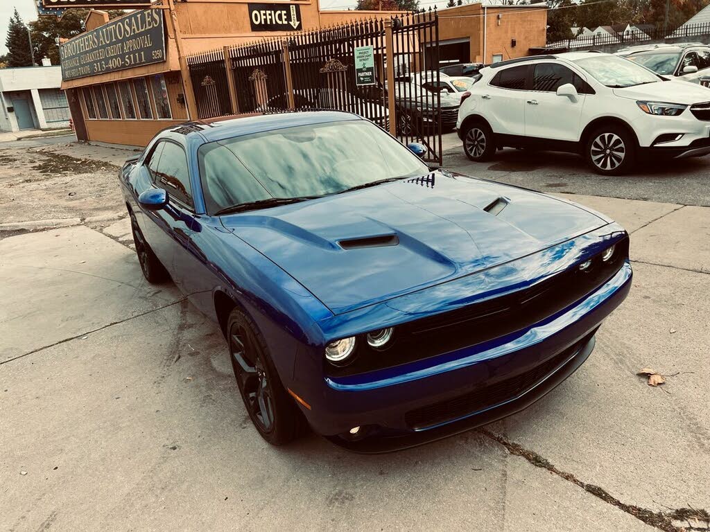 2021 DODGE Challenger SXT RWD BLUE