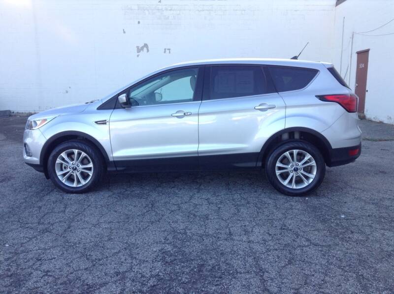 2019 FORD ESCAPE  SE (SILVER) 