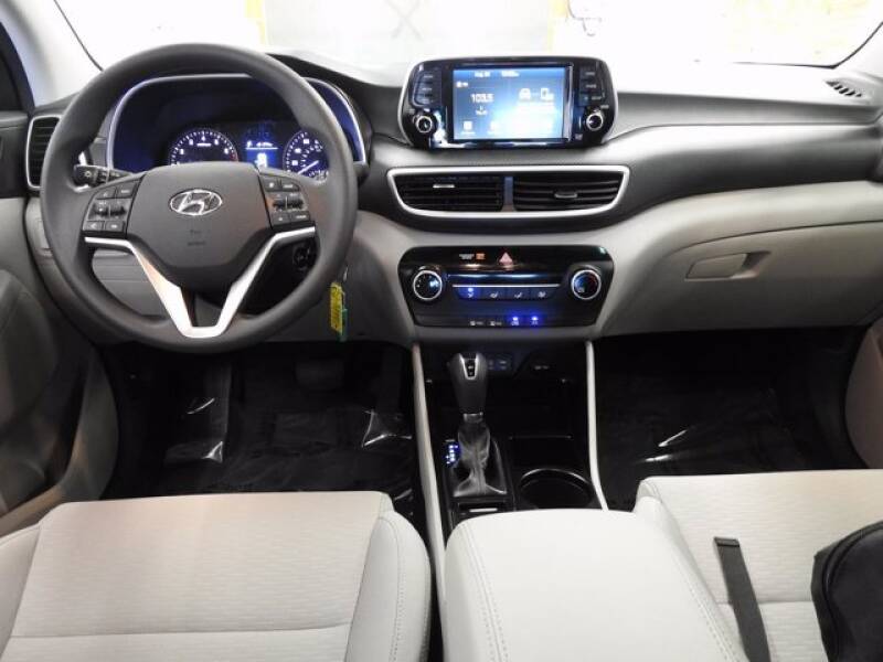 2019 HYUNDAI TUCSON SE