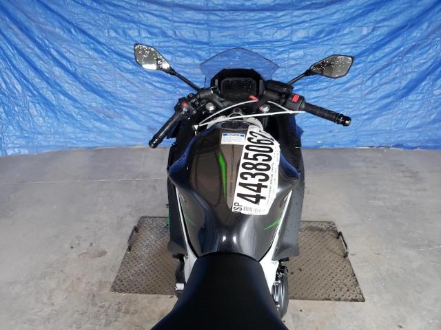 2022 KAWASAKI EX650M