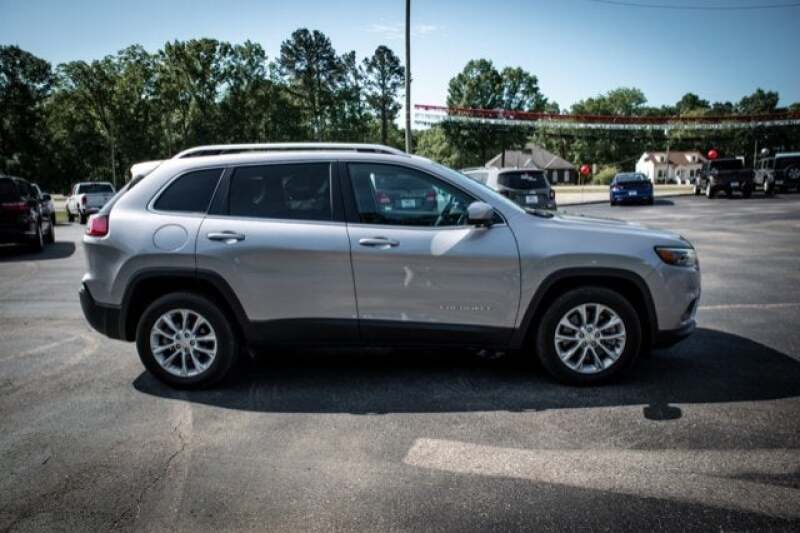 2019  JEEP CHEROKEE LATITUDE