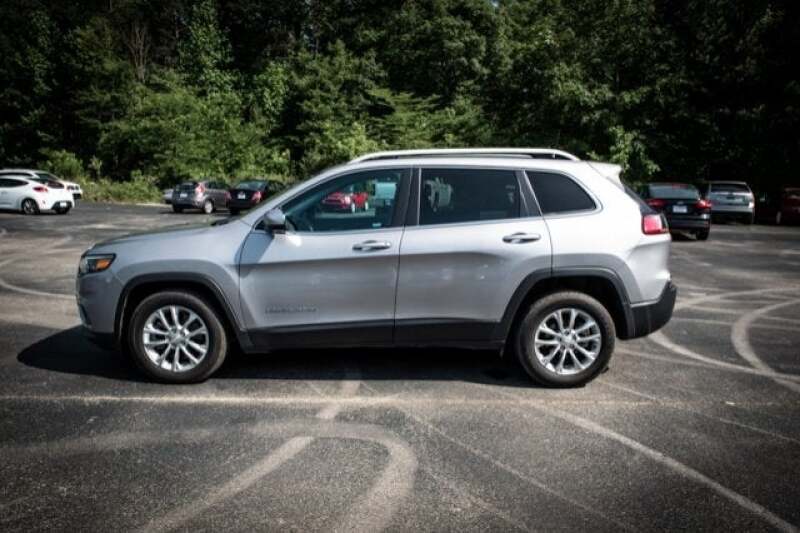 2019  JEEP CHEROKEE LATITUDE