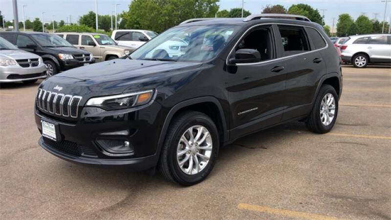 2019  JEEP CHEROKEE  LATITUDE 4X4