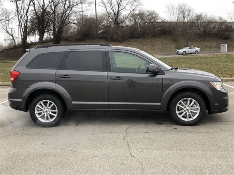 2019 DODGE JOURNEY  SE