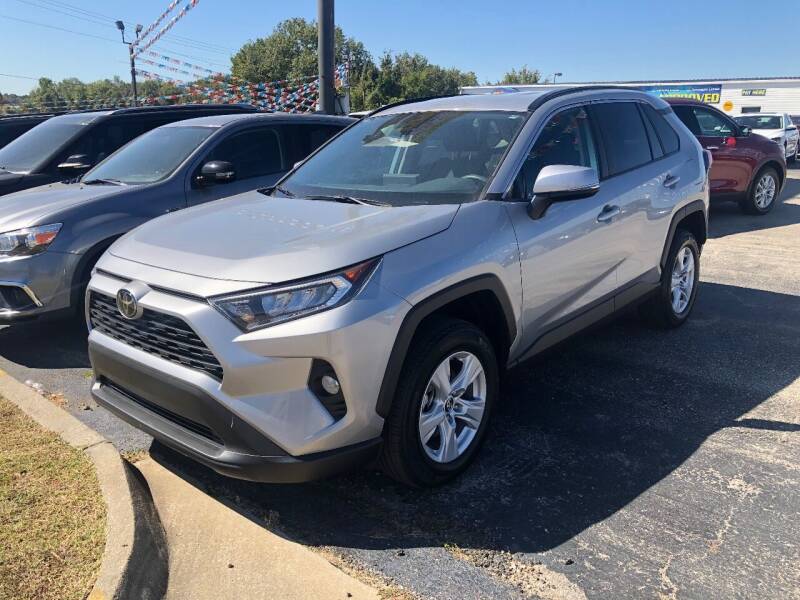 2020 TOYOTA RAV4 XLE