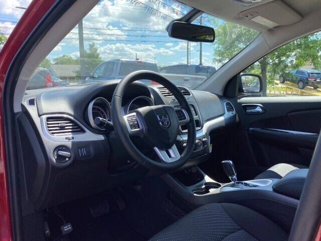 2020 DODGE JOURNEY SE VALUE-RED