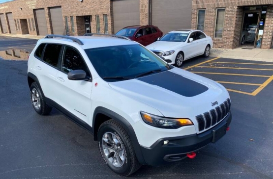 2019 JEEP CHEROKEE TRAILHAWK 4X4 *