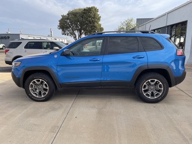 2021 Jeep CHEROKEE TRAILHAWK BLUE