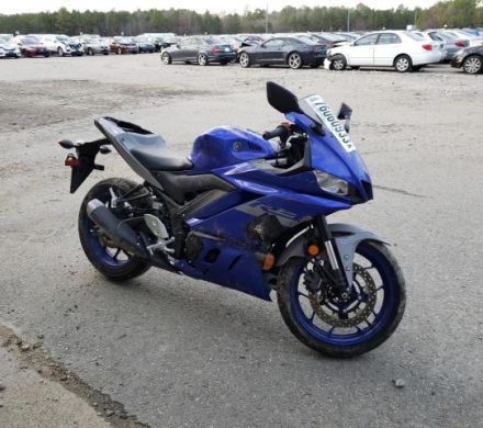 2021 YAMAHA 2021 YAMAHA YZFR3 A 