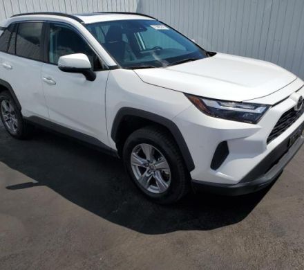 2022 TOYOTA RAV4 XLE WHITE