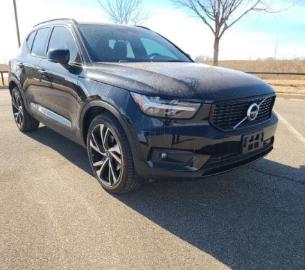 2022 Volvo XC40 T5 R-Design AWD