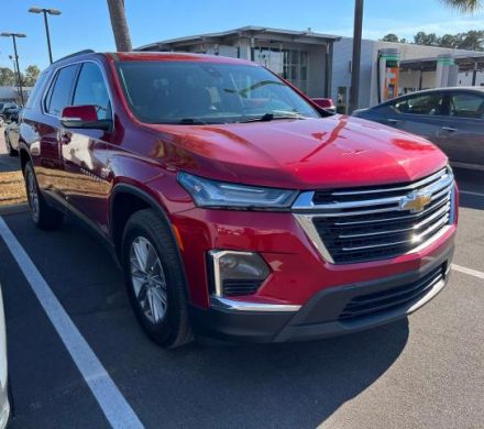 2023 CHEVROLET TRAVERSE LT RED