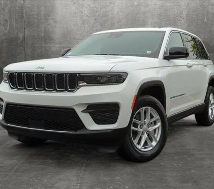 2023 JEEP Grand Cherokee Laredo 4WD