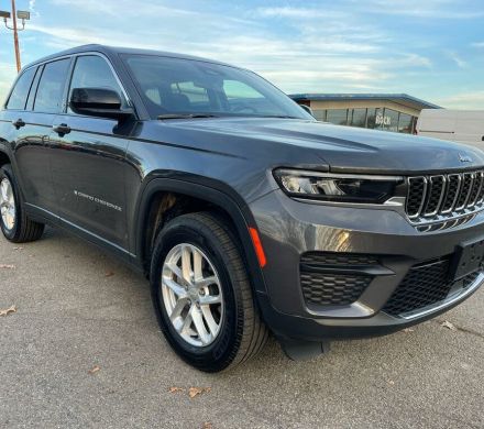 2023 JEEP Grand Cherokee Laredo 4WD GR