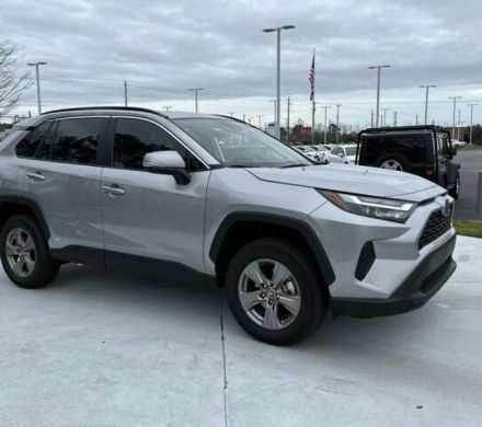 2023 TOYOTA RAV4 Hybrid XLE AWD