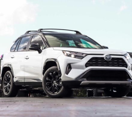 2023 TOYOTA RAV4 Hybrid XSE AWD WHT