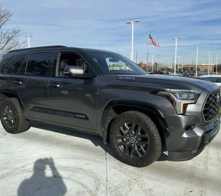 2023 TOYOTA Sequoia Platinum RWD