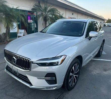 2023 Volvo XC60 B5 Plus Bright Theme AWD