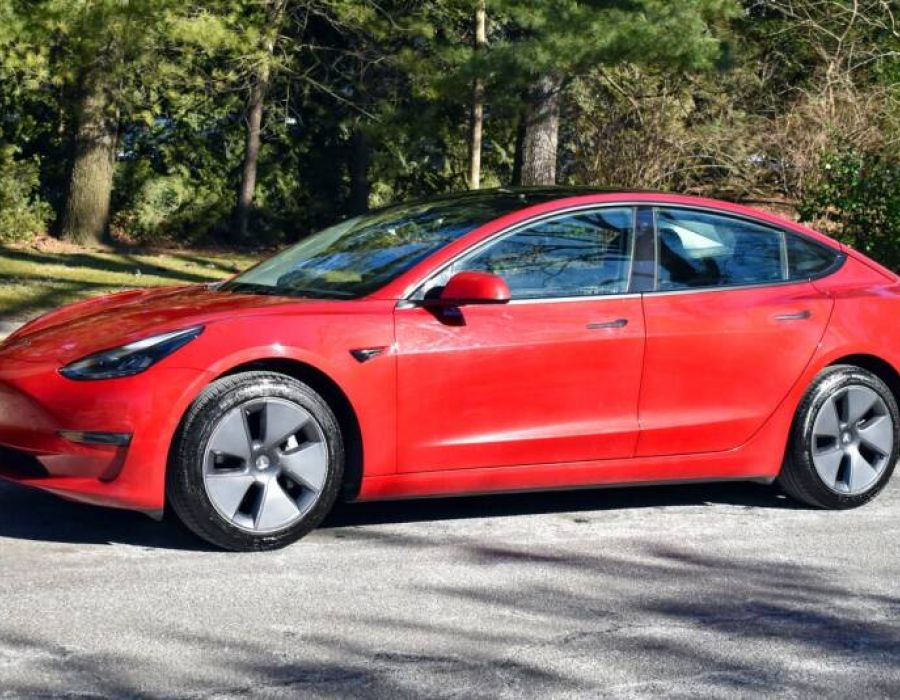 2022 TESLA Model 3