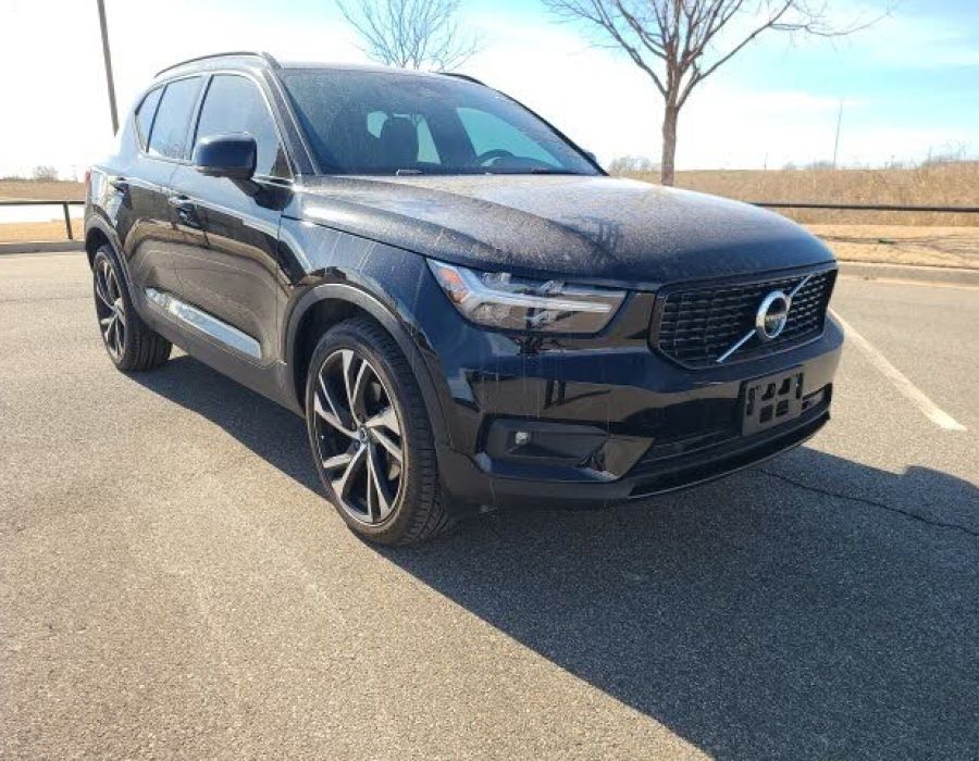 2022 Volvo XC40 T5 R-Design AWD