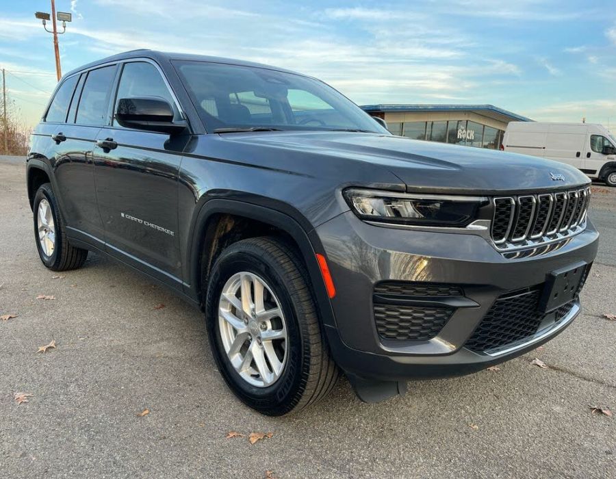 2023 JEEP Grand Cherokee Laredo 4WD GR