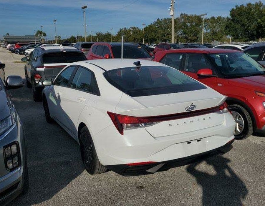 2022 HYUNDAI ELANTRA