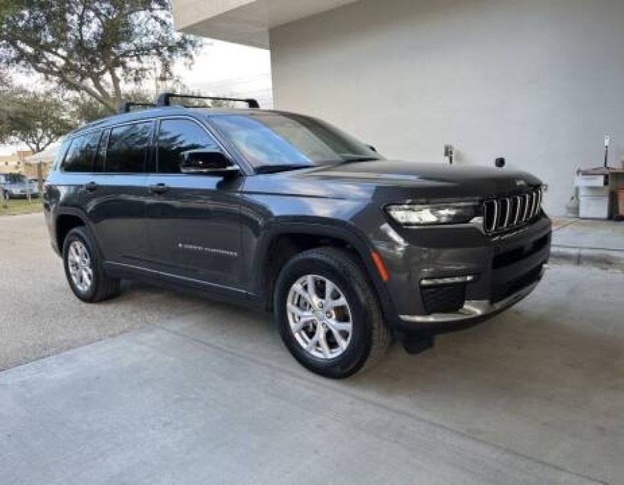 2022 JEEP GRAND CHEROKEE 4x2 Limited 4dr SUV. Gray