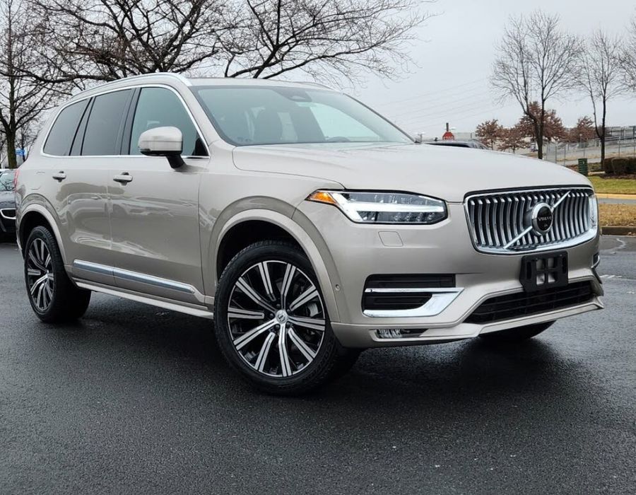 2023 VOLVO XC90 B6 Plus Bright Theme 7-Passenger AWD