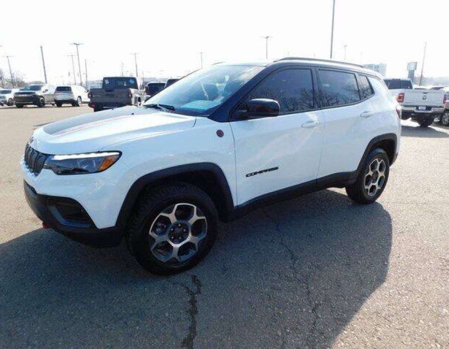 2021 JEPP COMPASS 4x4 Trailhawk 4dr SUV  •  33 miles