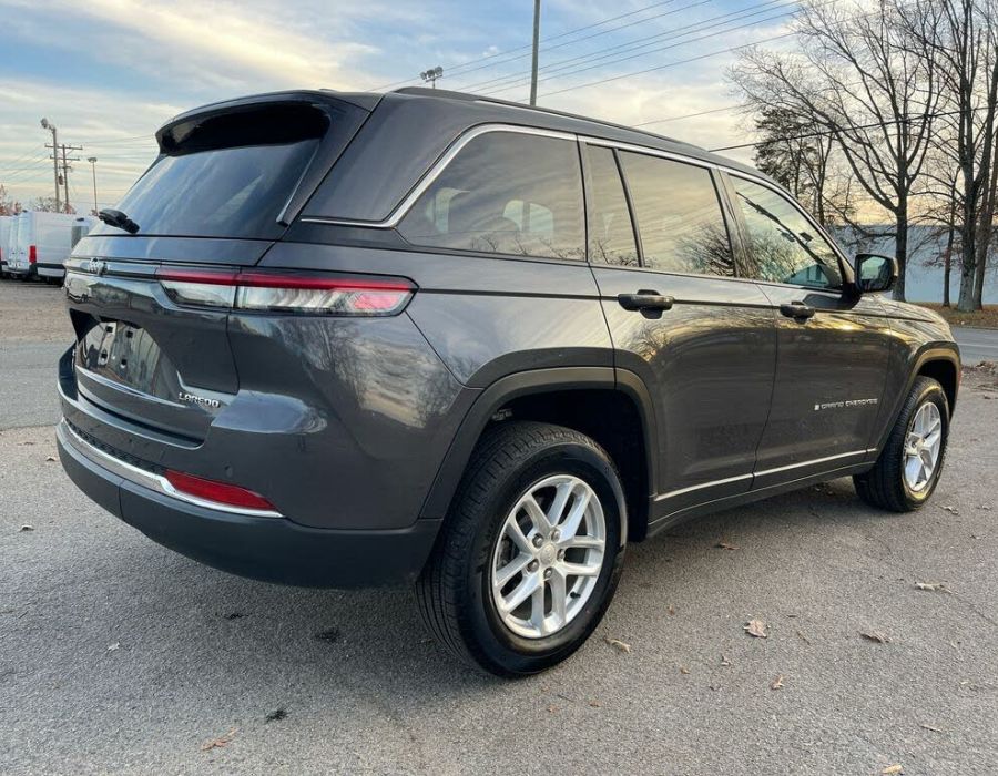 2023 JEEP Grand Cherokee Laredo 4WD GR