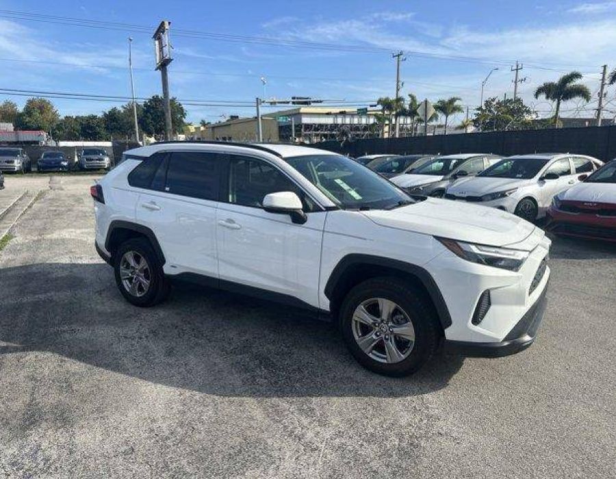 2022 TOYOTA RAV4 Hybrid AWD XLE 4dr SUV W.