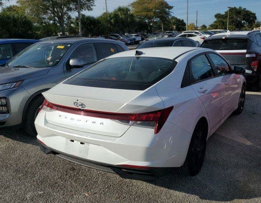 2022 HYUNDAI ELANTRA