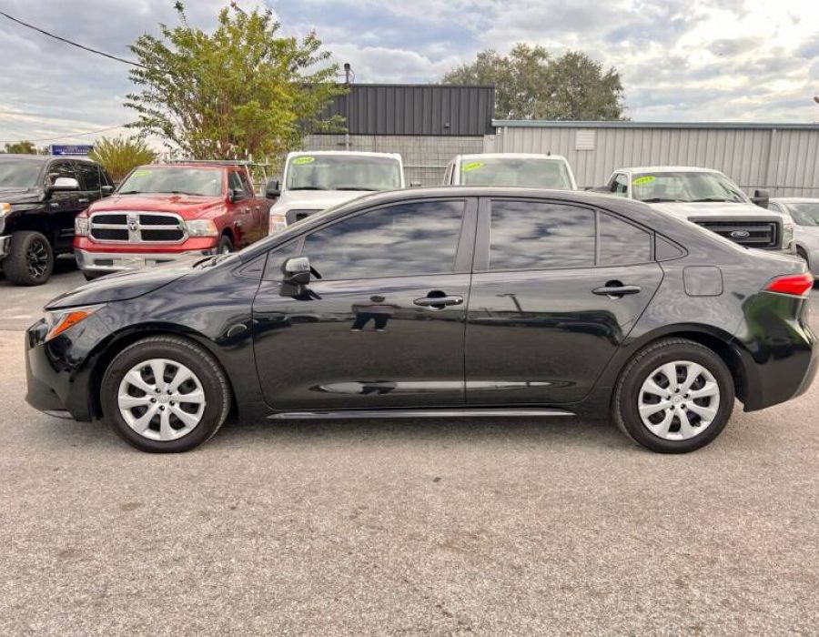 2022 TOYOTA COROLLA LE 4dr Sedan Black