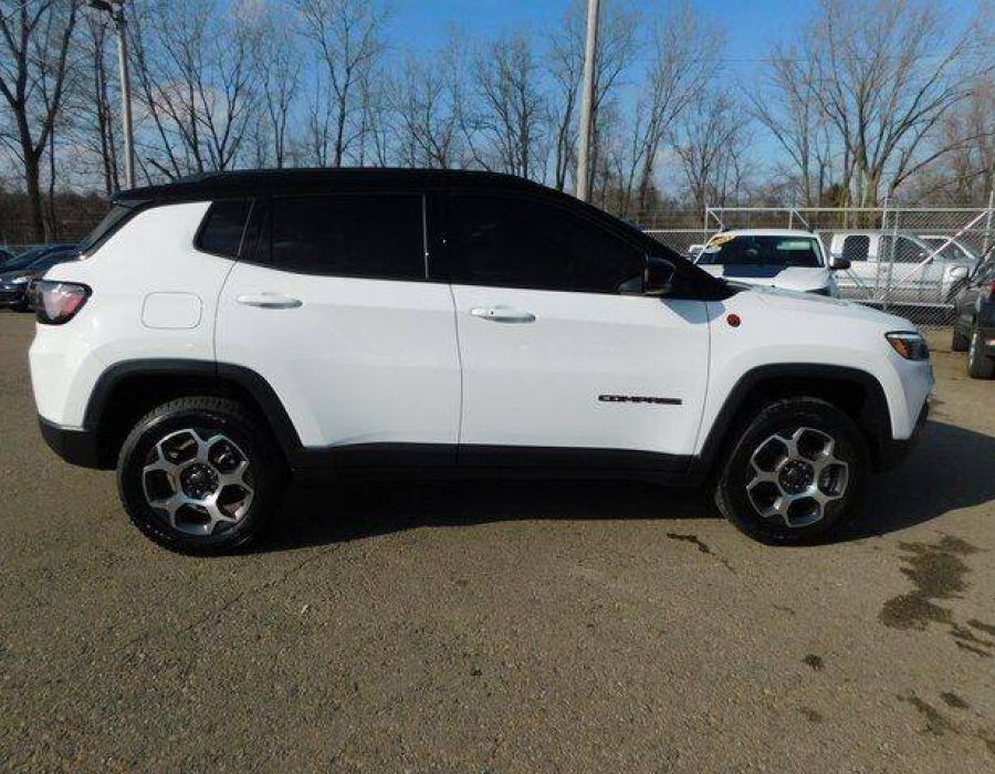 2021 JEPP COMPASS 4x4 Trailhawk 4dr SUV  •  33 miles