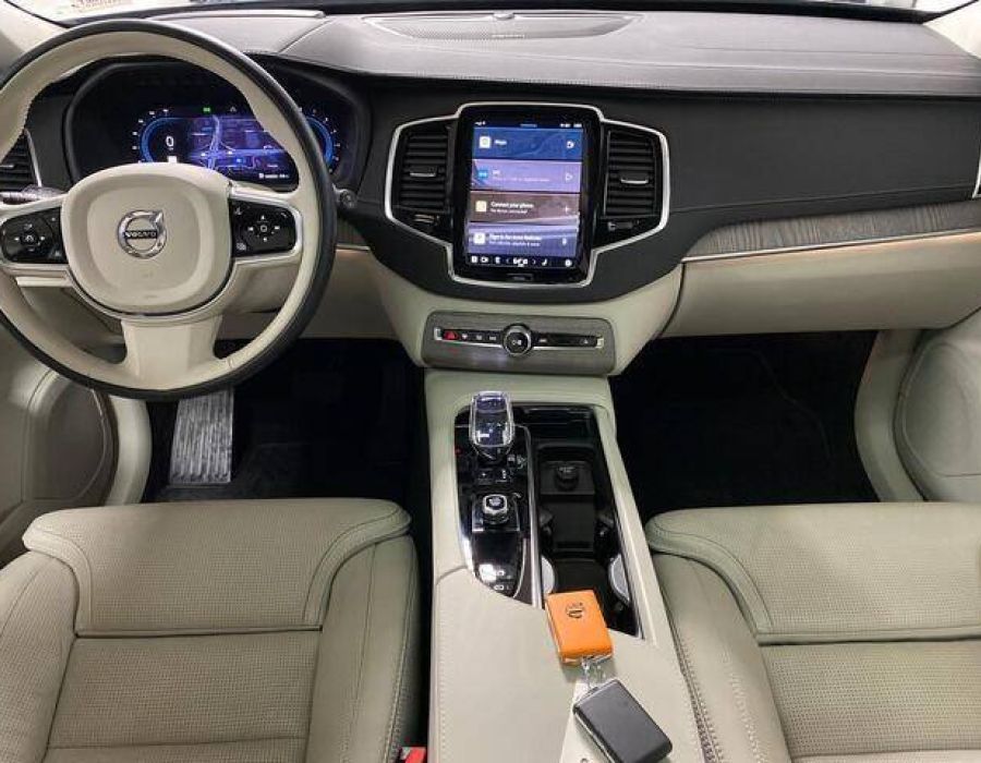 2023 Volvo XC90 B6 Ultimate Bright Theme 7P2