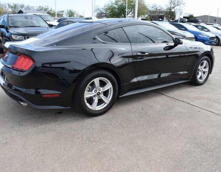 2023 FORD Mustang EcoBoost Fastback RWD