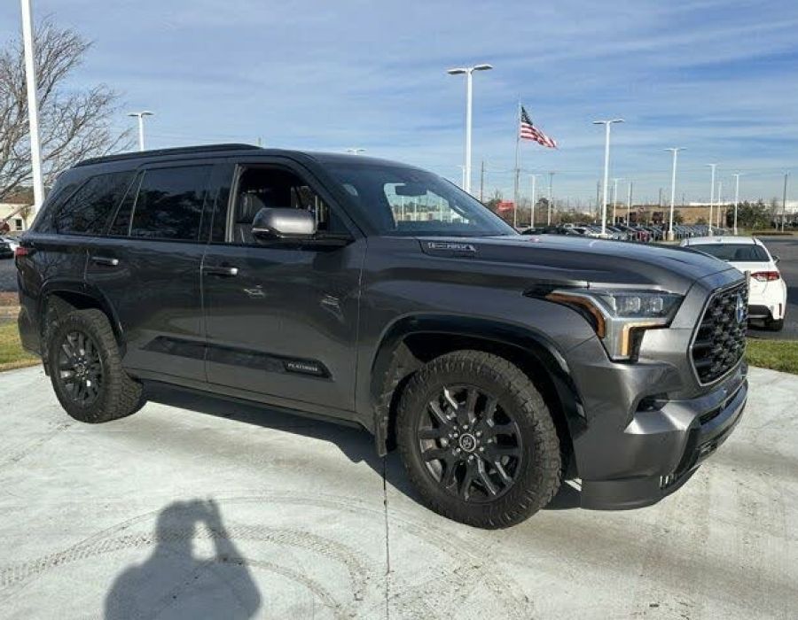 2023 TOYOTA Sequoia Platinum RWD