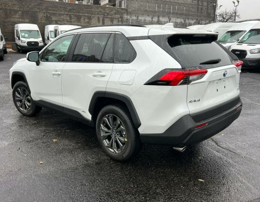 2023 TOYOTA RAV4 Hybrid XLE Prem. AWD W.