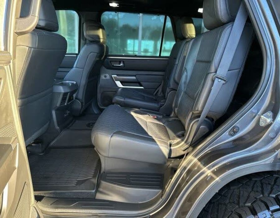 2023 TOYOTA Sequoia Platinum RWD