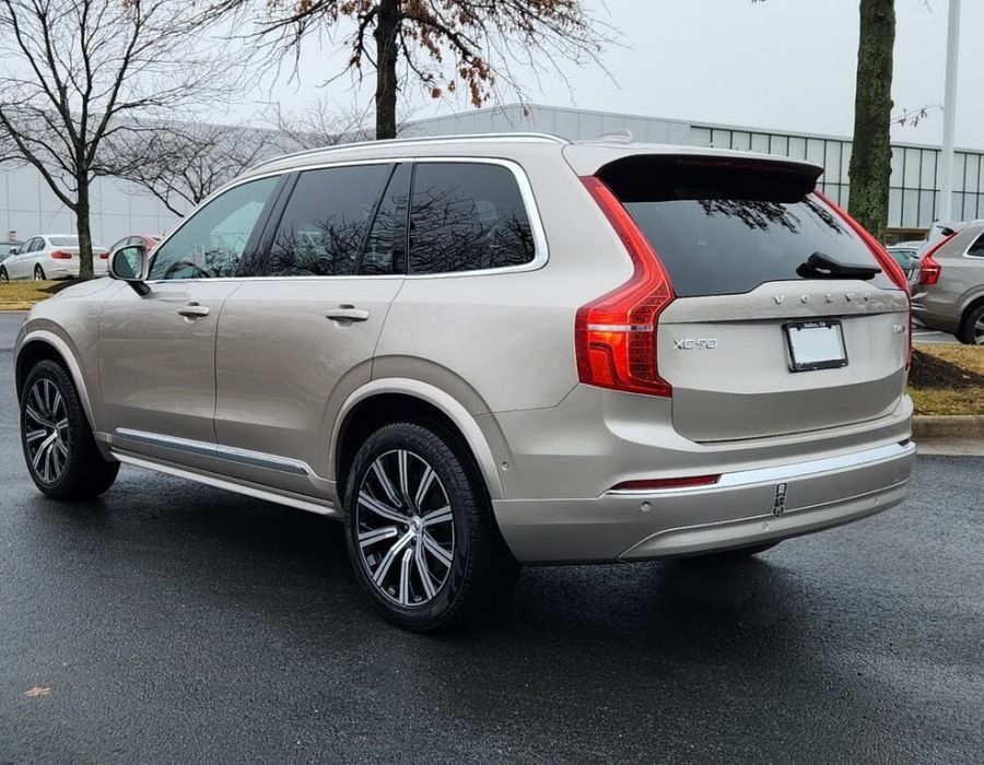 2023 VOLVO XC90 B6 Plus Bright Theme 7-Passenger AWD