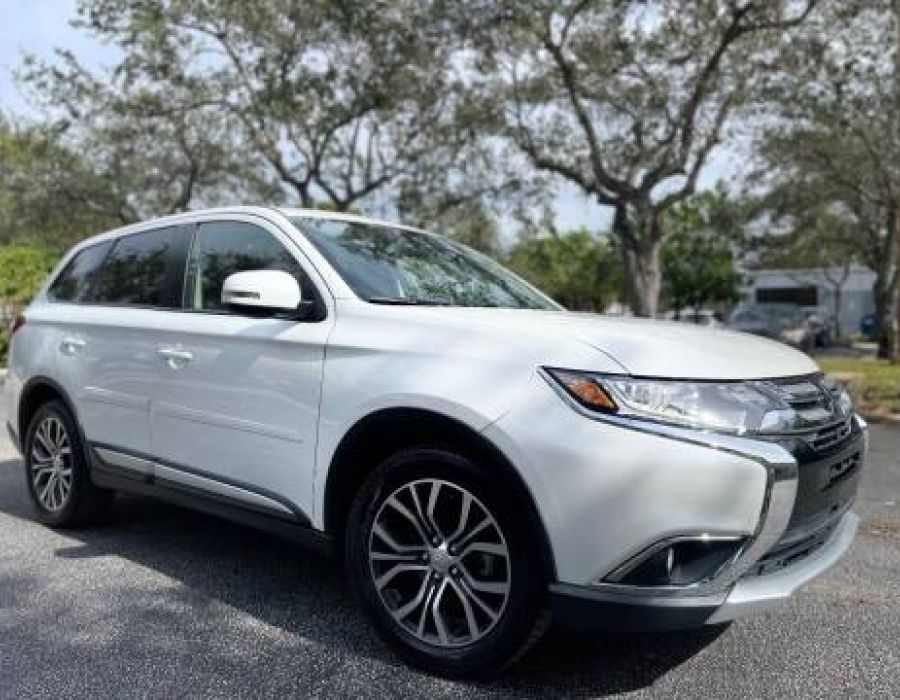 2018 Mitsubishi Outlander SE 4DR SUV WHITE