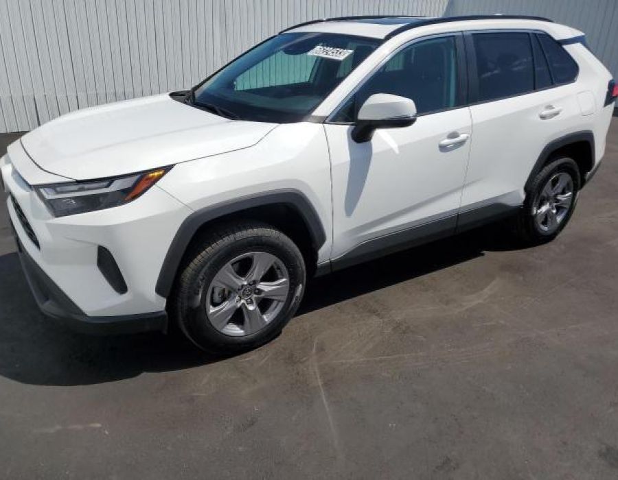 2022 TOYOTA RAV4 XLE WHITE