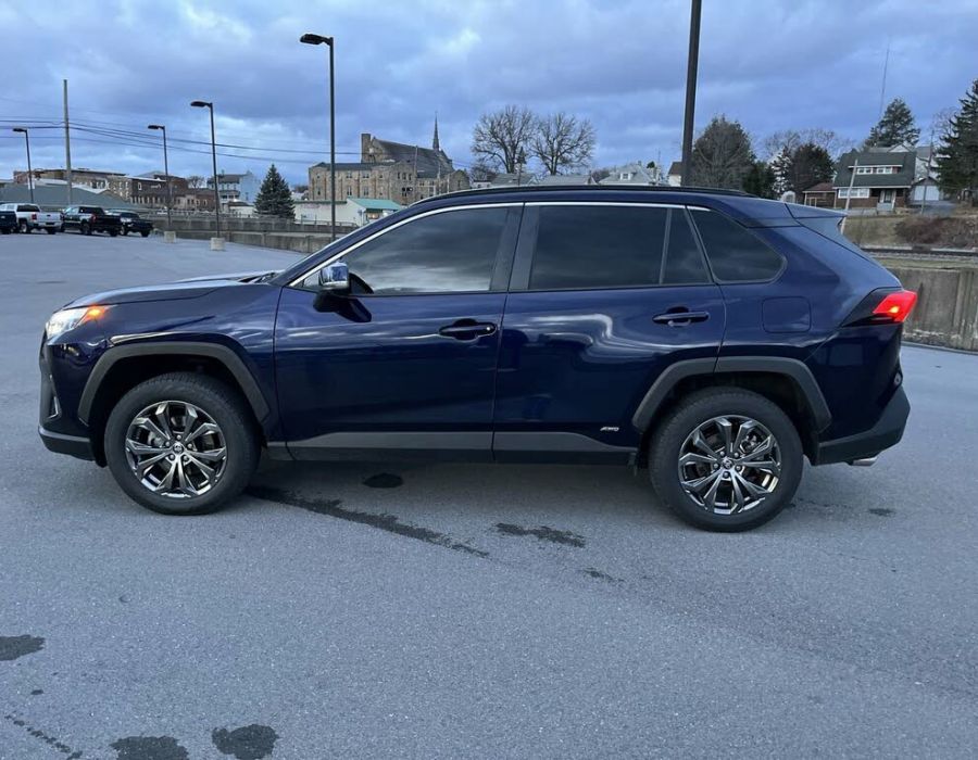 2022 TOYOTA RAV4 Hybrid XLE Premium AWD Blue