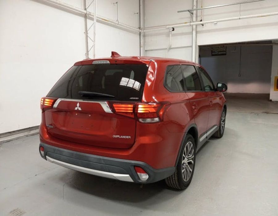 2018 Mitsubishi Outlander ES-S AWC AWD